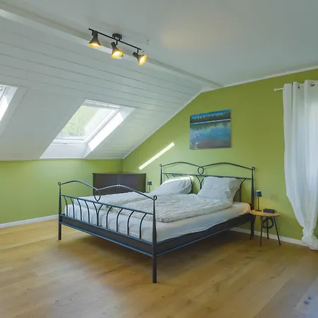Happy Hugle Haus Апартаменты